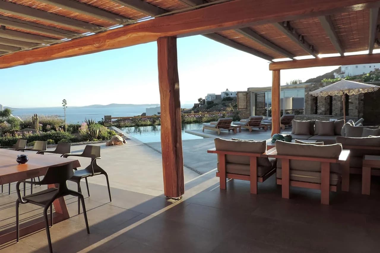 Vibrant Luxurious Villa with Private Pool photo 4