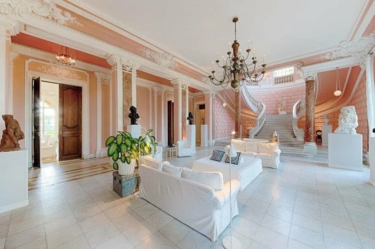 Renovated 19th Century Crown Jewel Villa photo 3