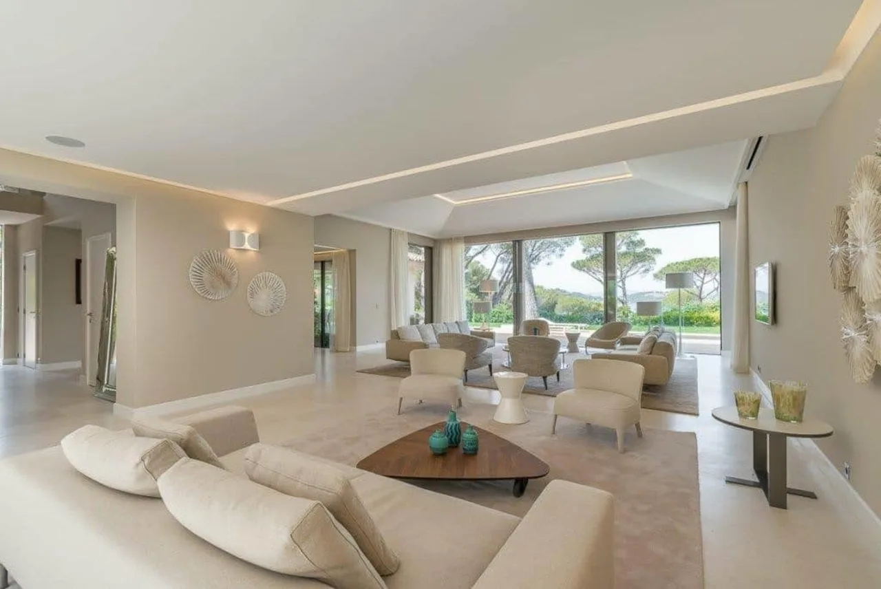 A Fantastic Villa by a Beautiful Grove photo 5