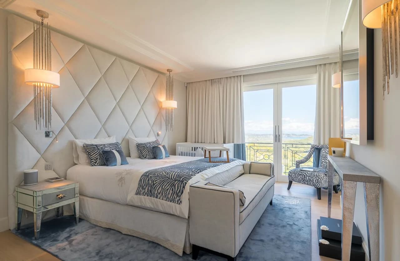 Superb Luxurious New Villa with Bay View photo 5