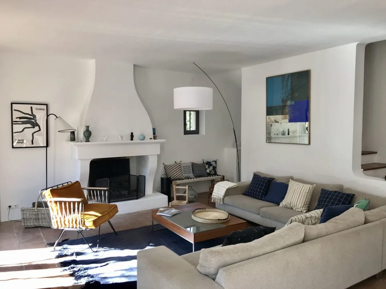 An Incredible Beautiful House Near Loumarin