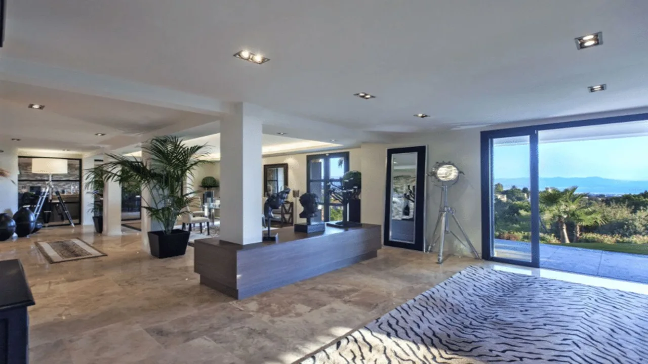 Elegant Villa With Stunning Sea View photo 4