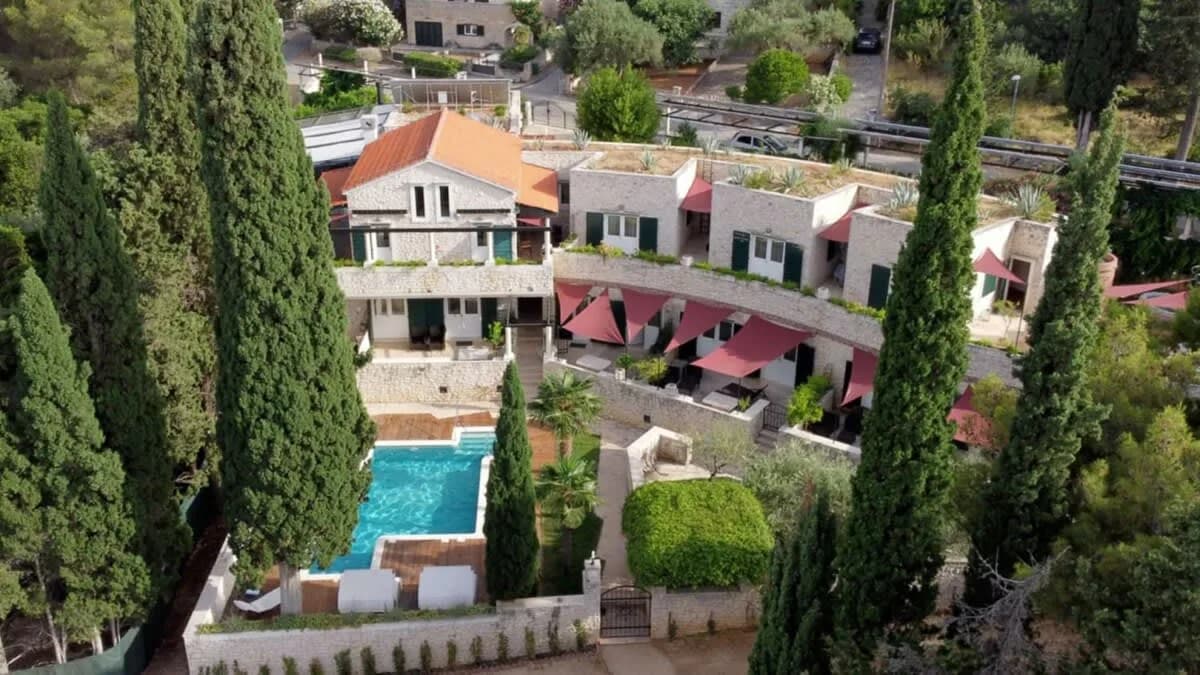 Dalmatian Villa W/ Jacuzzi & Spa Set On The Beach photo 5