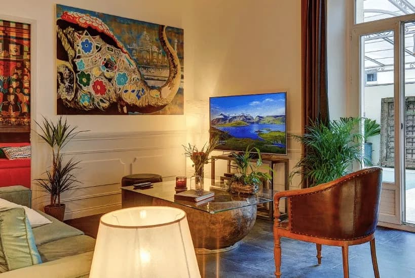 Artistic Deluxe Apartment photo 4