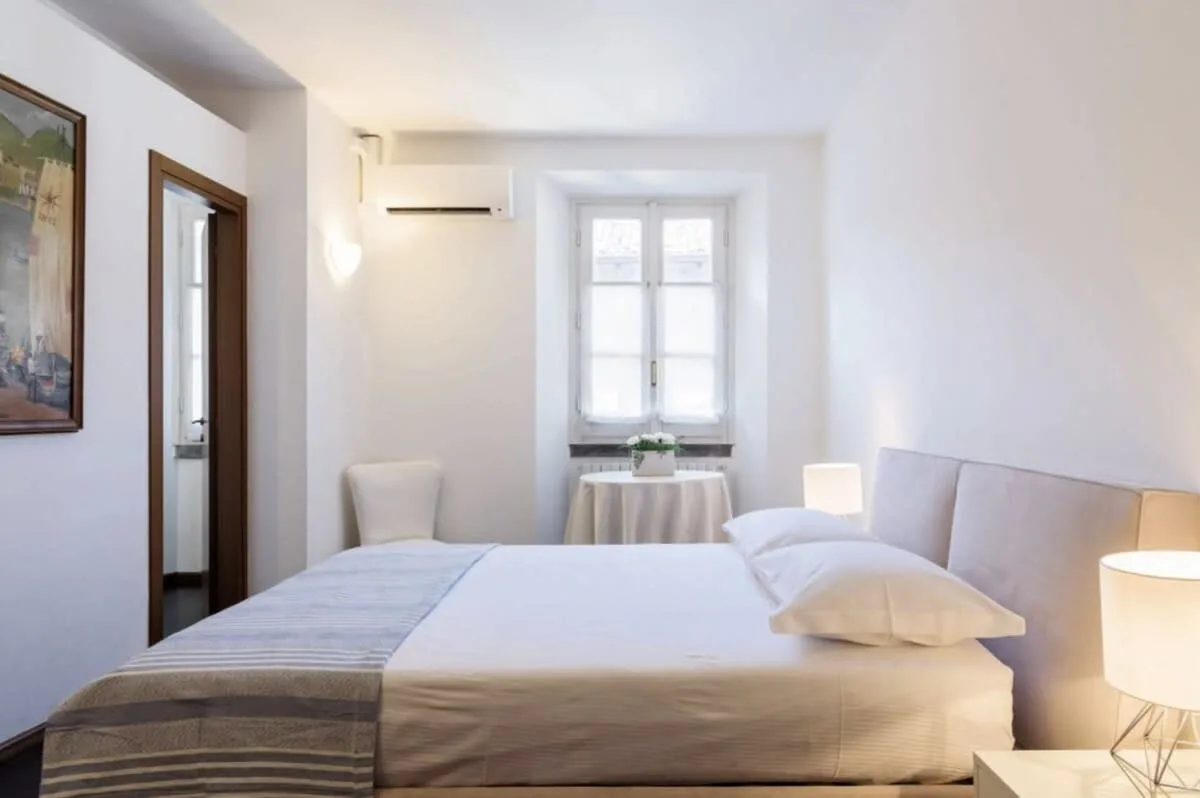 3 BR Luxurious Flat with Classic Attic photo 2