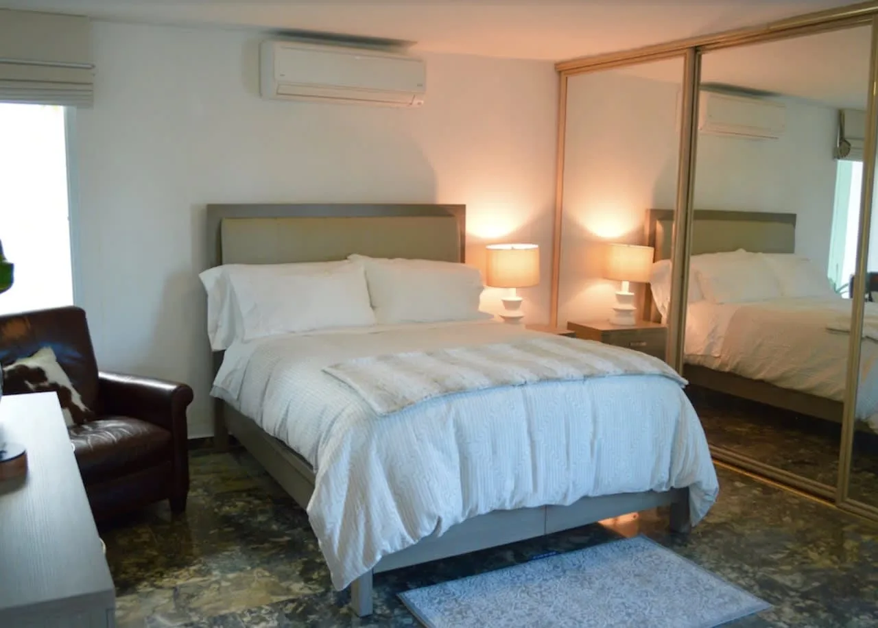 Beachfront Summer Villa with Great Amenities photo 5