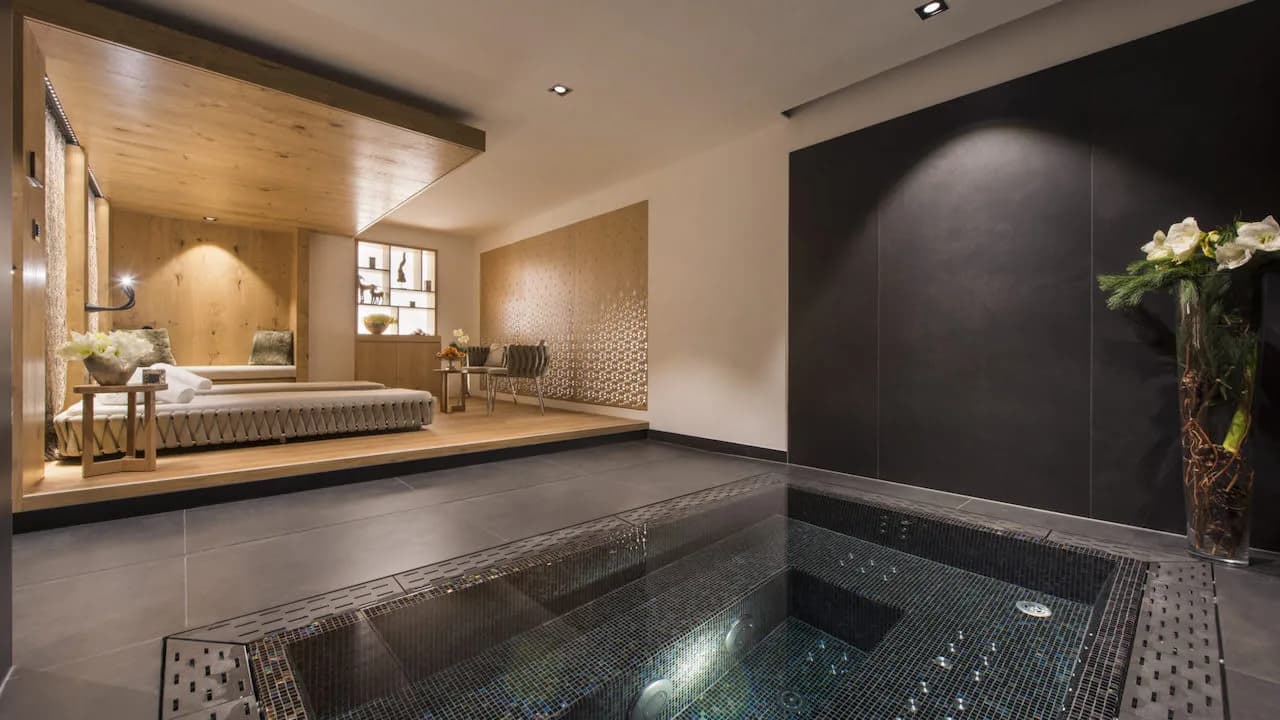 Private Collection Chalet with Exquisite Mountain Views photo 4