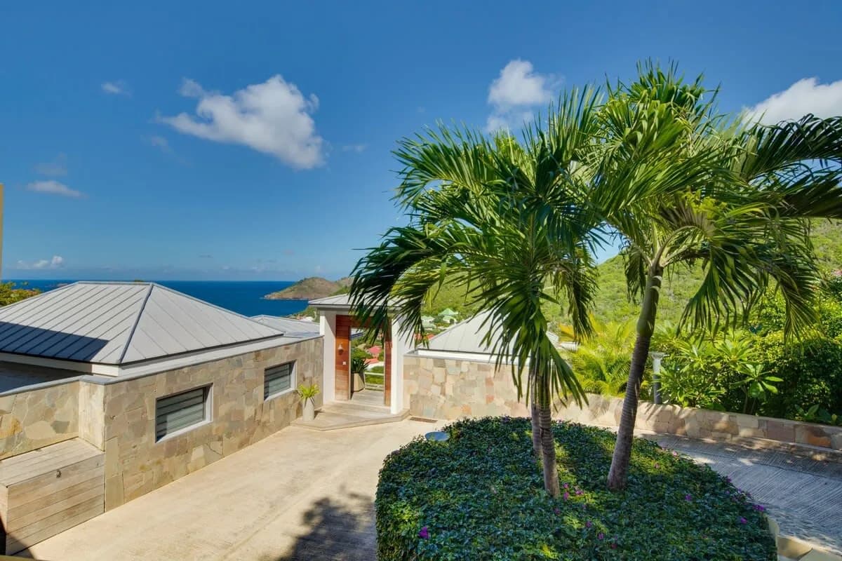 Cozy Deluxe Villa with Panoramic Seascape photo 2