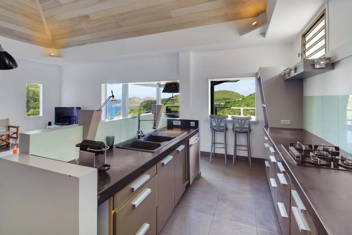 Cozy Deluxe Villa with Panoramic Seascape photo 5