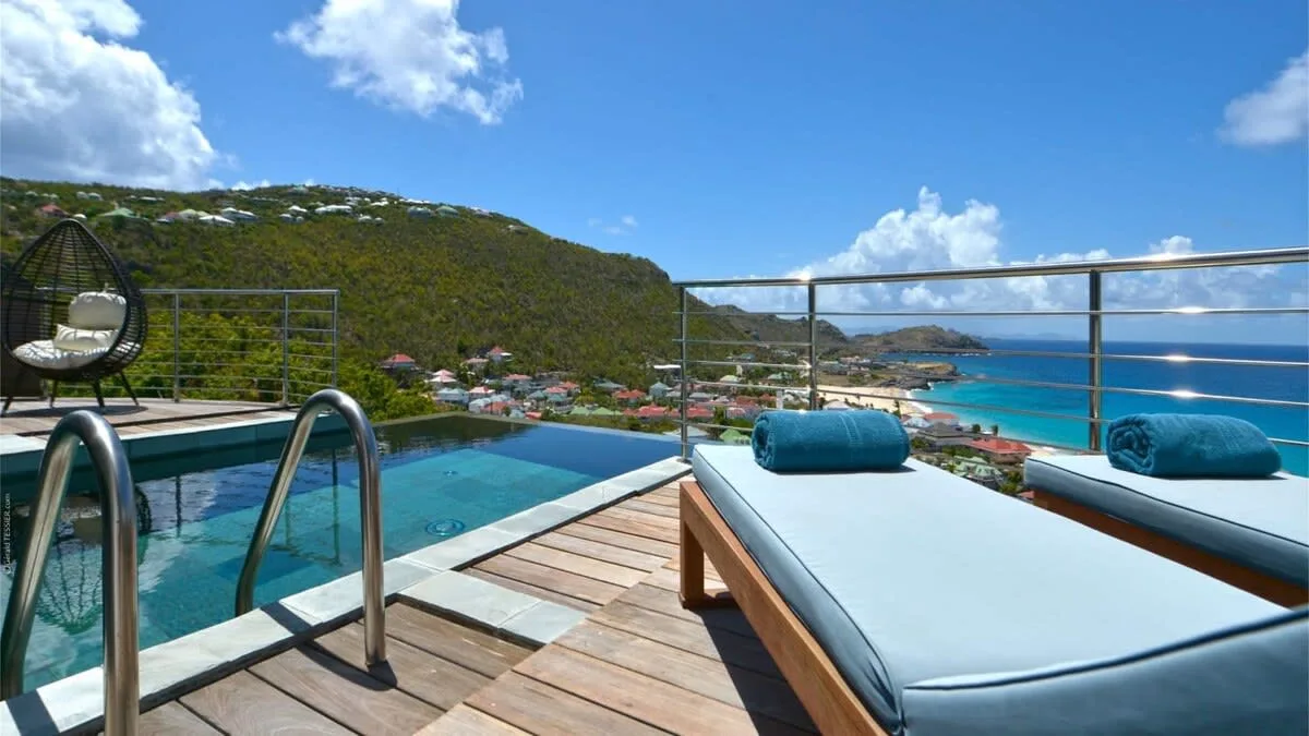 Exceptional Grand Villa on Flamands Bay