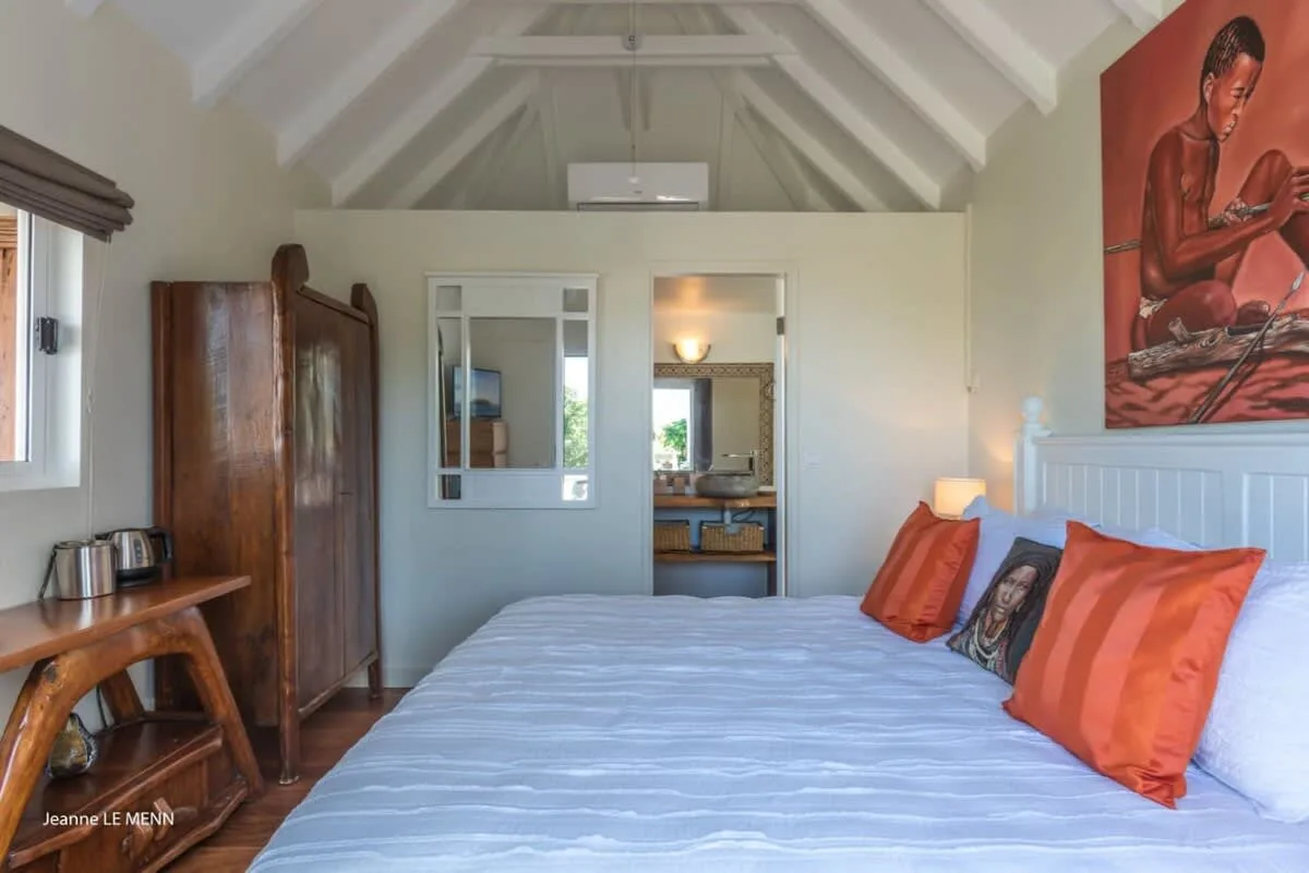 Warm and Charming Villa Overlooking Anse Des Cayes Beach photo 4