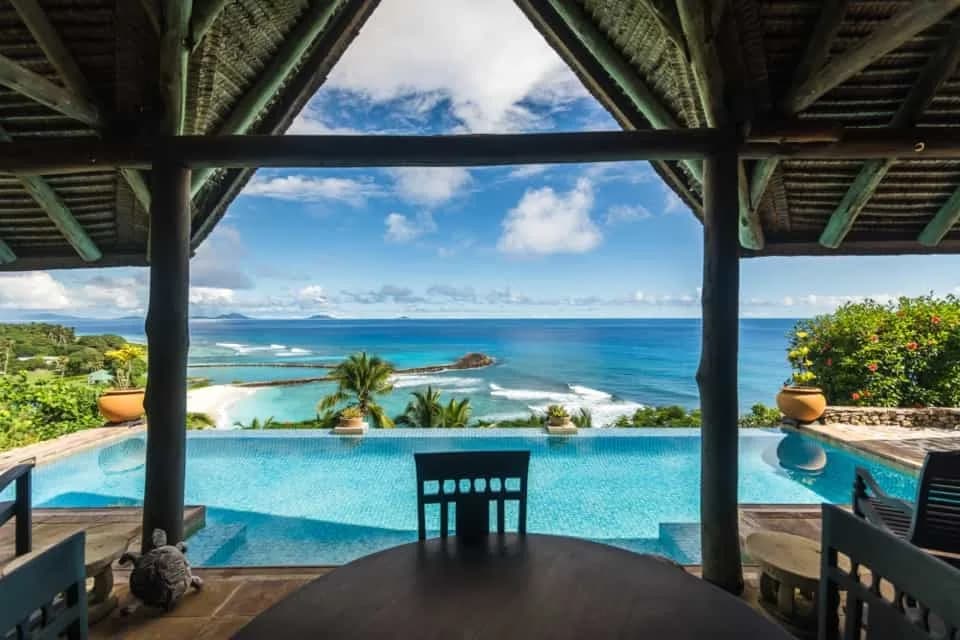 Elegant Family Villa with Ocean Views photo 3