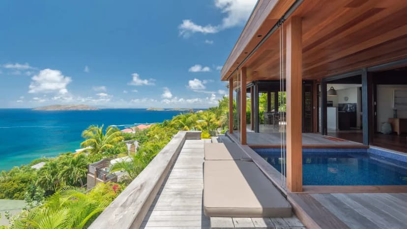 Chic Safari Style Villa with Beautiful Island Views