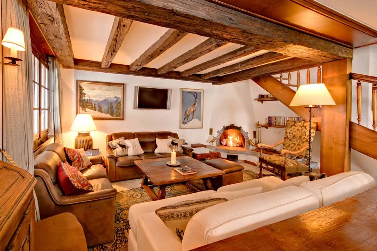 Vintage Swiss Chalet with East Access to Slopes photo 2