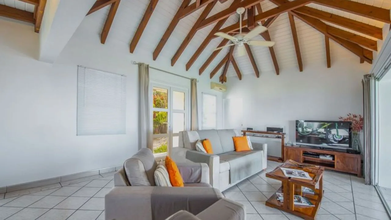 Rustic Romantic Villa with Lovely Ocean Views photo 2