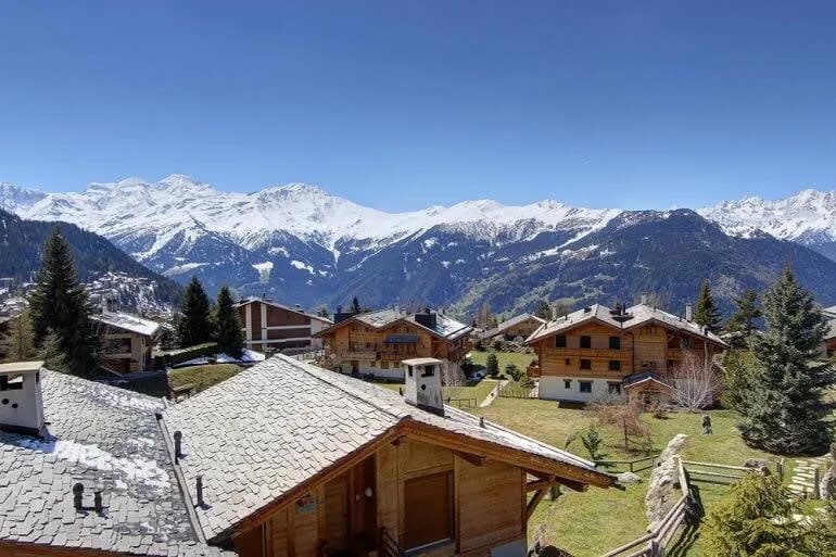 Spacious Mountain View Apartment in Bagnes