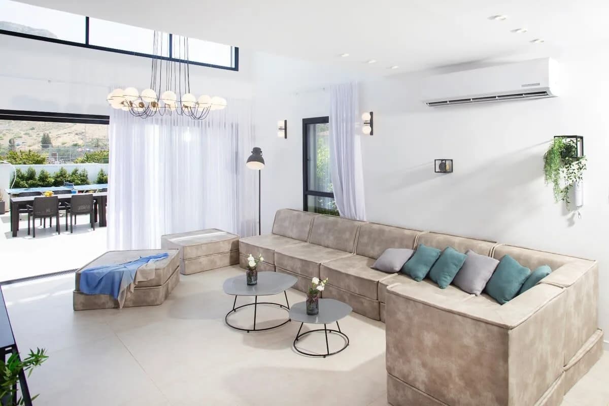Modern Luxury Villa with Jacuzzi & Pool in Migdal photo 3