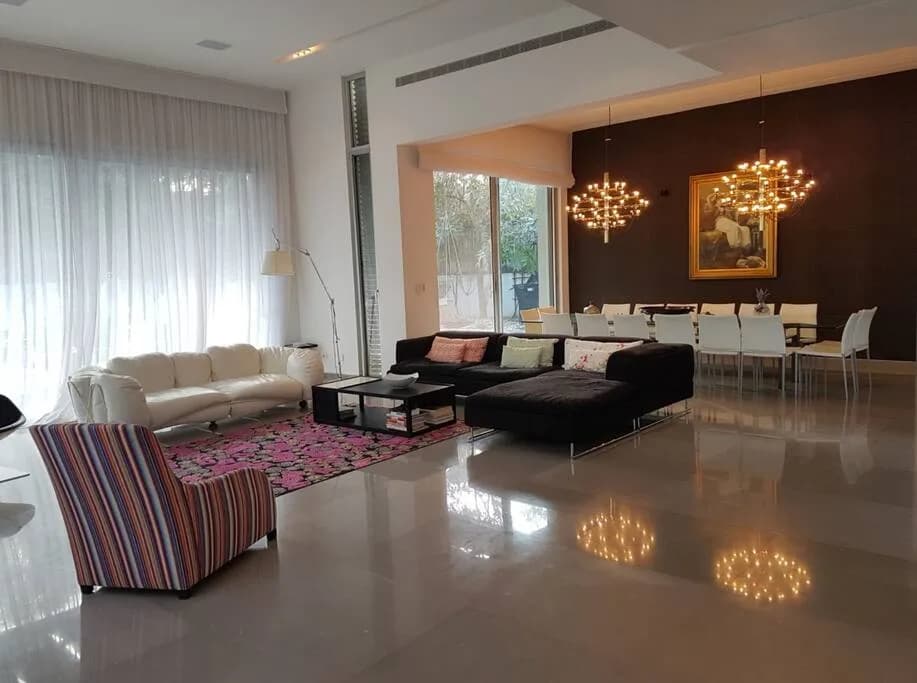 Big Luxurious Two Story Villa in Coast Line photo 3