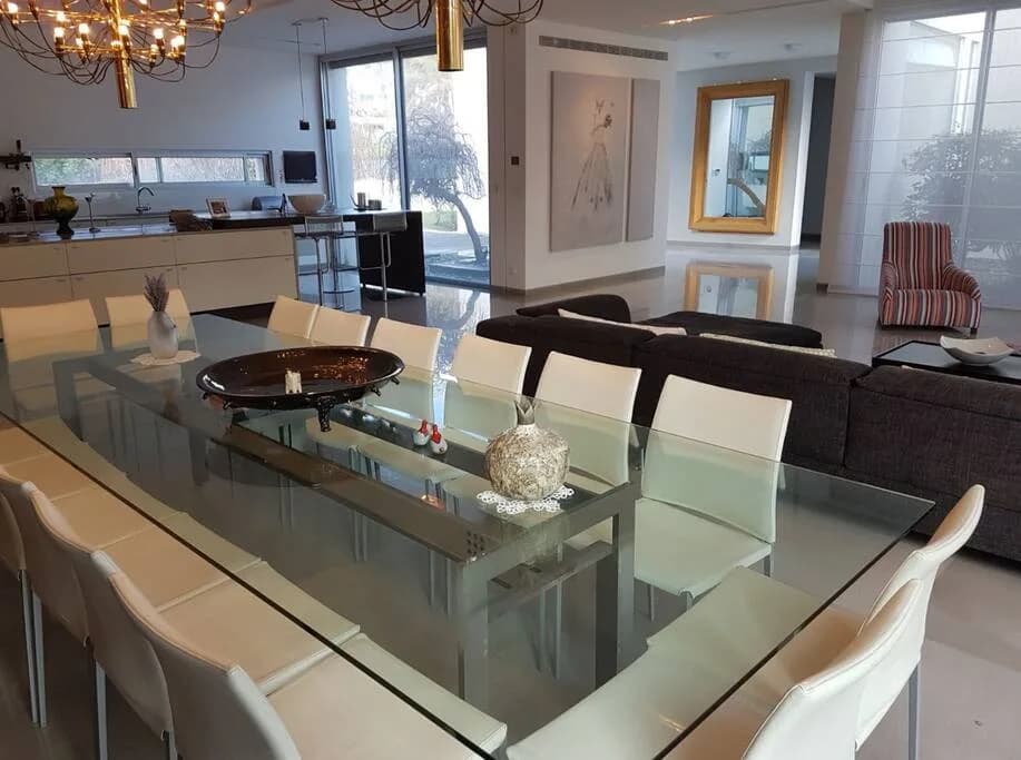 Big Luxurious Two Story Villa in Coast Line photo 4