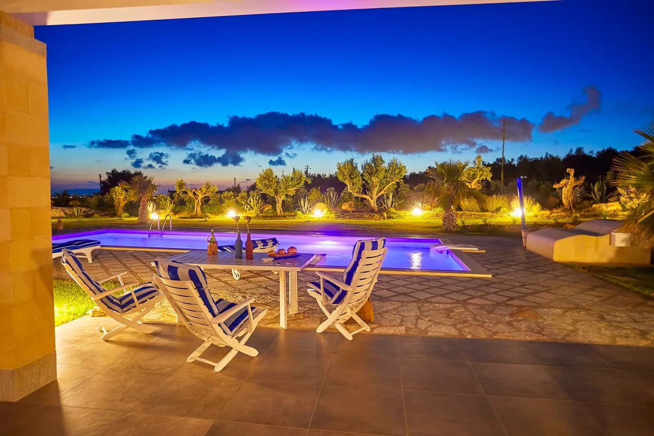 Vast Villa of the Sicilian Countryside