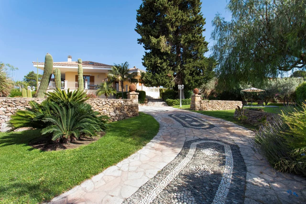 Glamorous Villa with Exotic Atmosphere photo 5