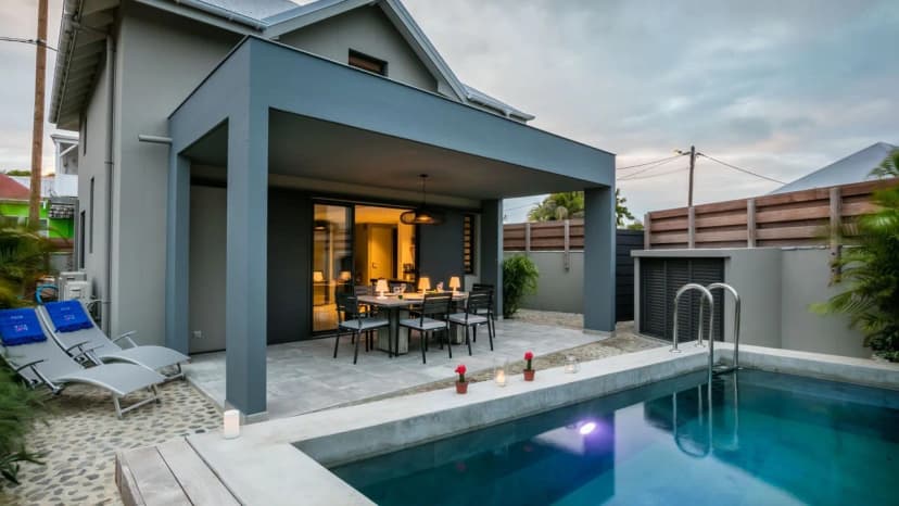 Sophisticated Villa near Gouverneur Beach