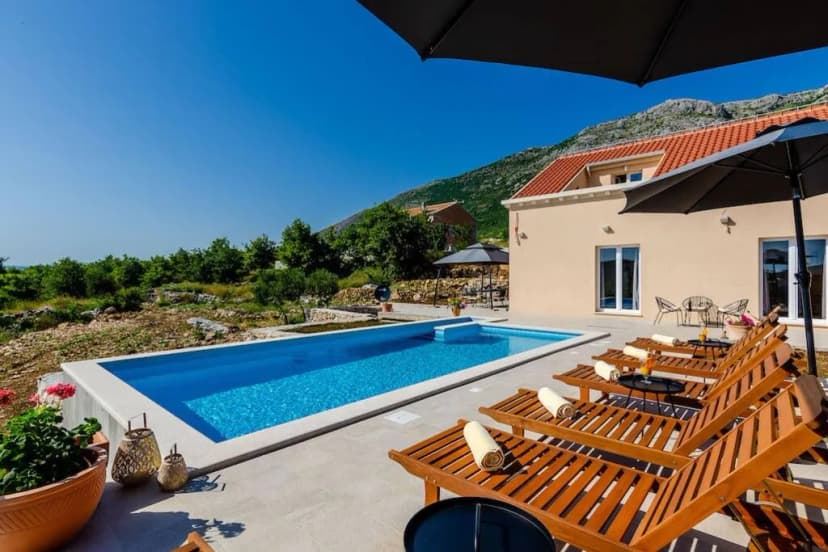 Finest Villa in Cavtat near Two Beaches
