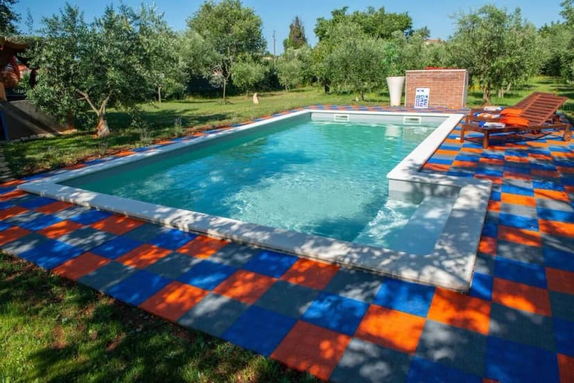 Medulin Stylish Villa with Pool and Garden Views
