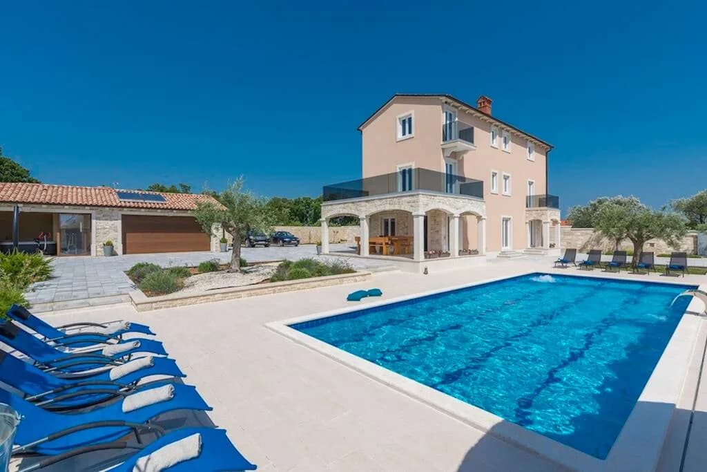Prime Stones Villa located in Gajana