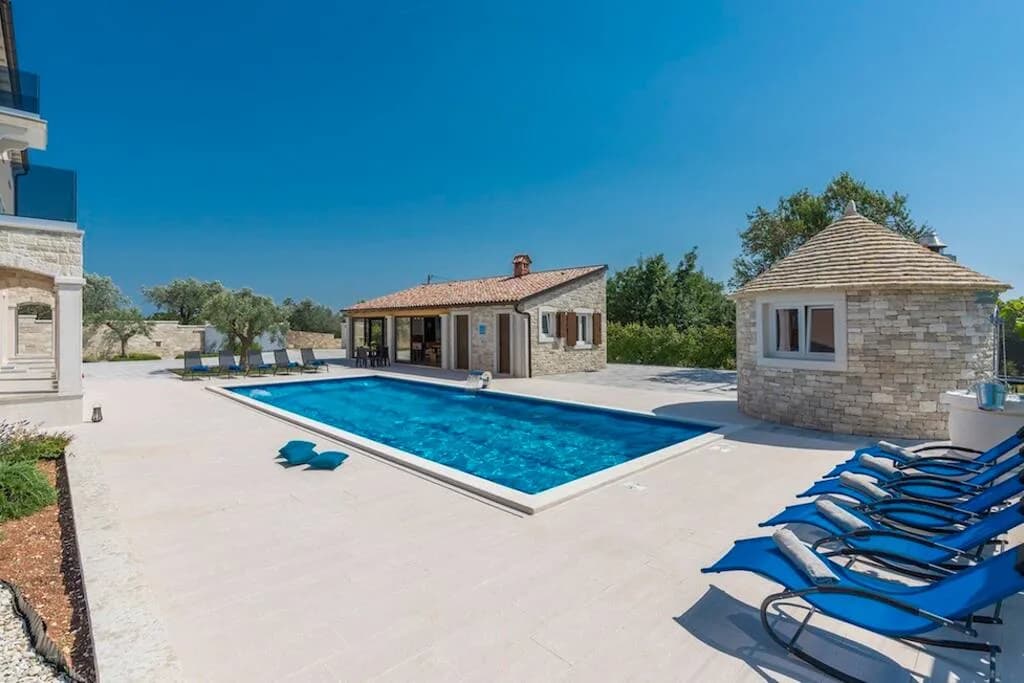 Prime Stones Villa located in Gajana photo 3