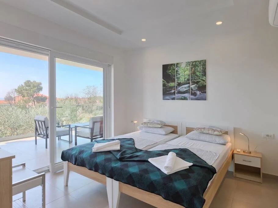 Melodious Villa with Relaxing Sun Terrace photo 2