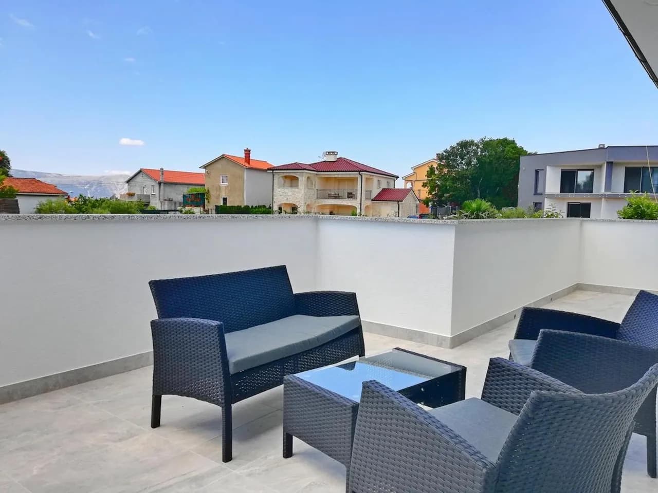 Elegant Wonders Villa with Outdoor Pool photo 4