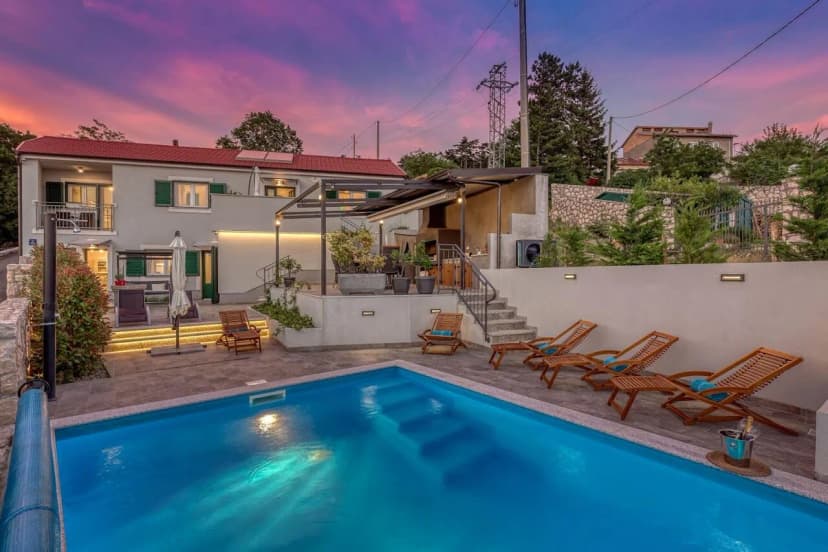 Bakarac's Deluxe Villa with Amazing Sea Views