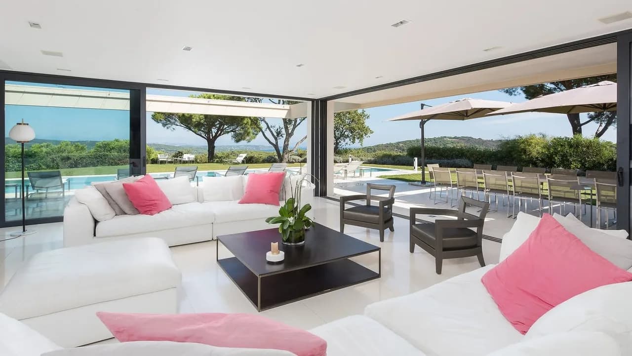 Classical St. Tropez Villa with Relaxing Sea Views photo 2