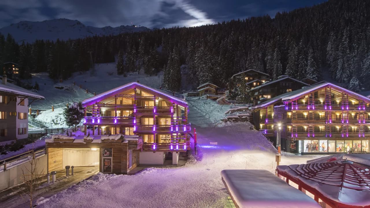 An Amazing Ski-In, Ski-Out Chic Penthouse photo 2