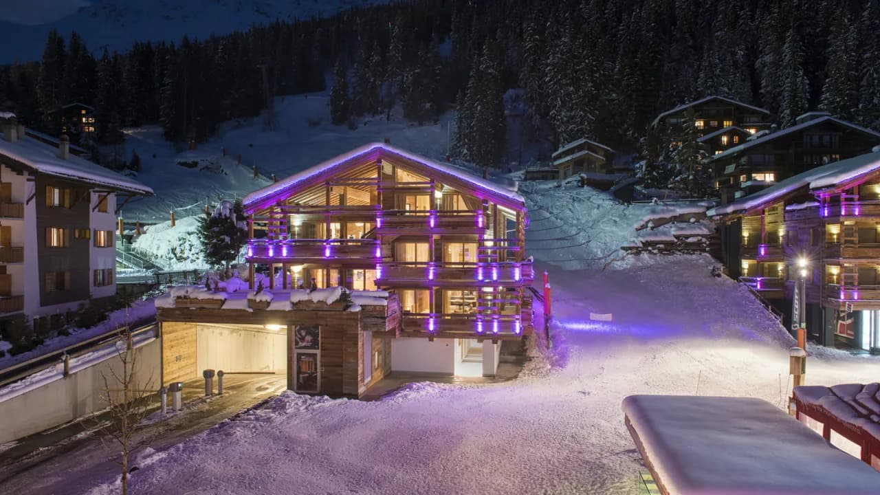 Chic Ski-in, Ski-out Penthouse in Verbier