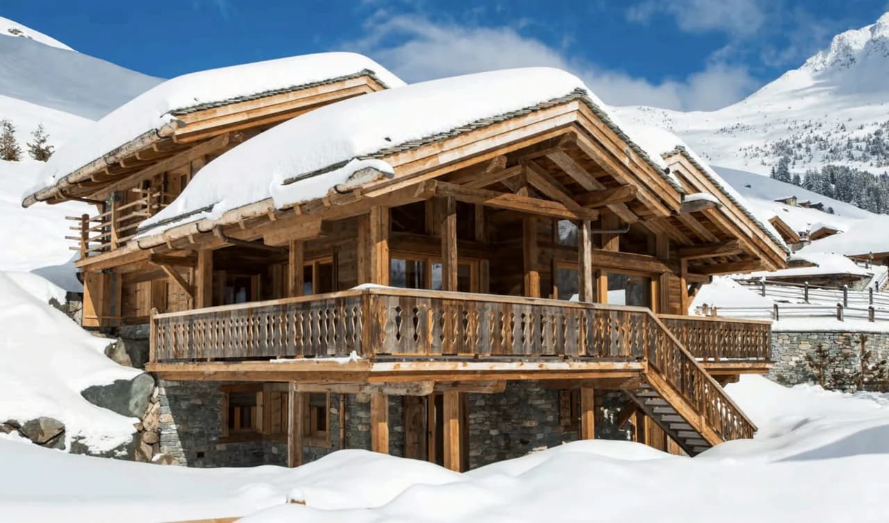 Shinning White 4 BR Chalet