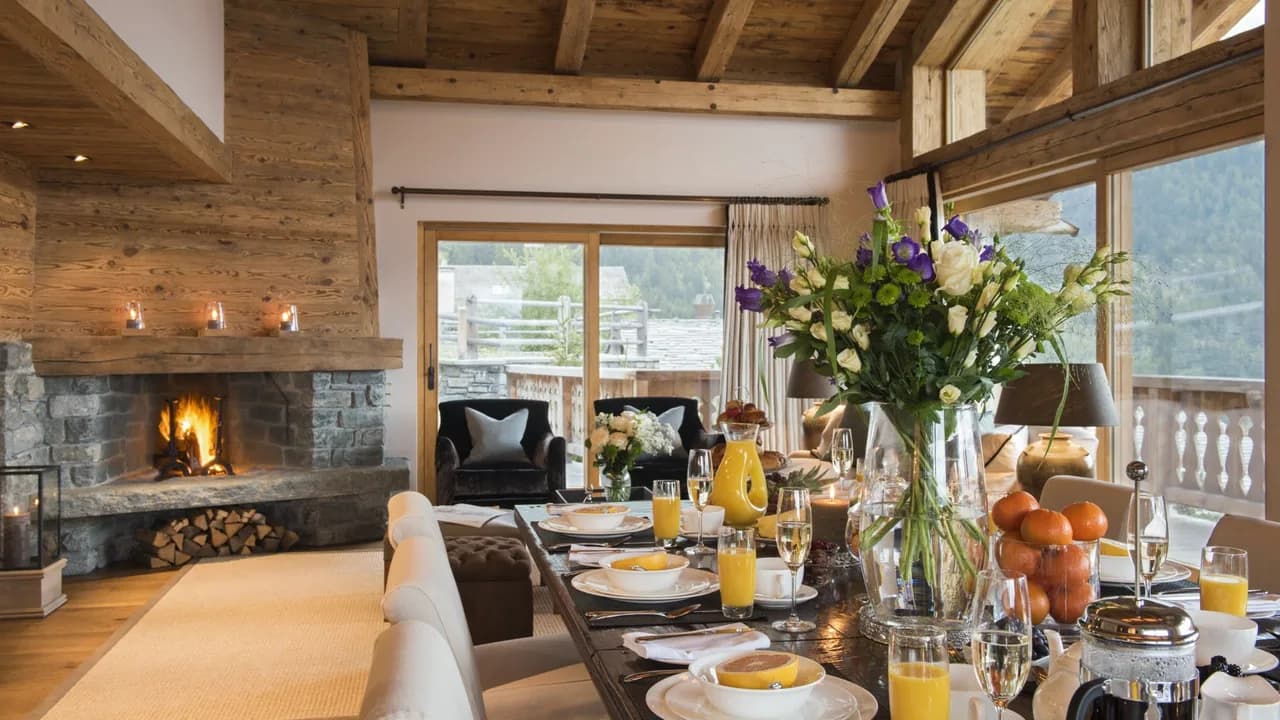 Shinning White 4 BR Chalet photo 5
