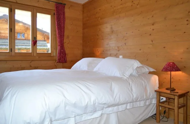 Prime 3BR Beautiful Chalet Near Ski Area photo 4