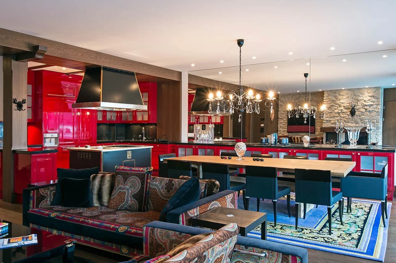 Posh Colorful Flat Offers Brilliant Views