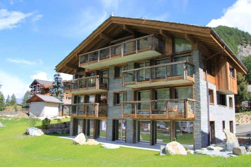 A Ski Chalet in a Fantastic Location