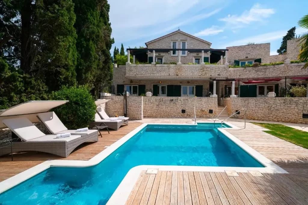 Prestige Attractive Villa Located in Croatia photo 2