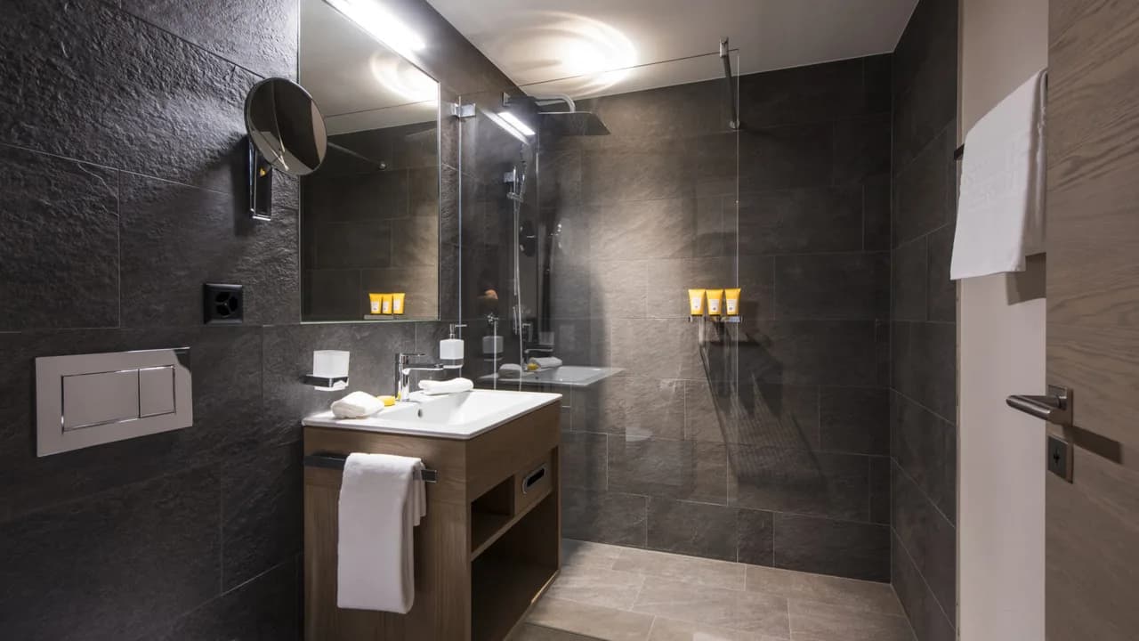 Brand New Prestigious 6 Br Apartment in Zermatt photo 4