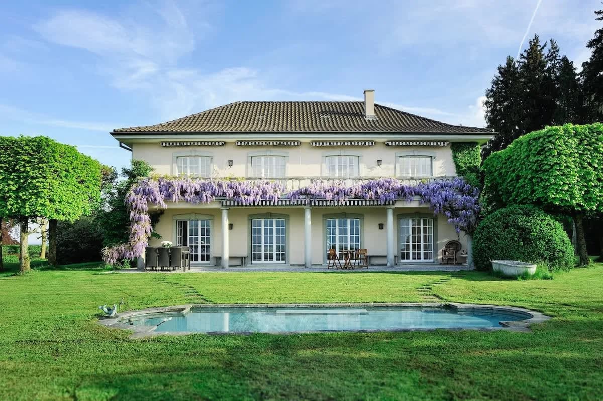 Swiss Luxurious Holiday Villa with Mountains View photo 3