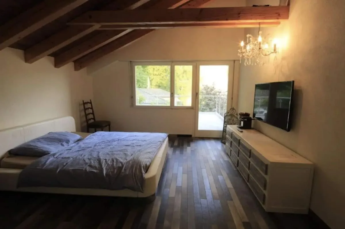3 Br - Peaceful House with Lake View photo 3