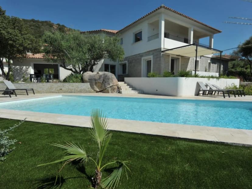 South Finest Villa Near Pinarello Beaches