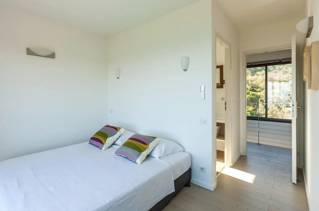 Wide Panoramic Villa with Irresistible Infinity Pool photo 3