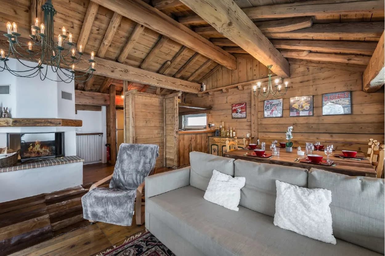 Posh Chalet with a Beautiful Sun Terrace photo 4