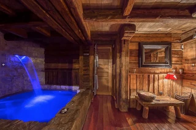 Wooden Chalet in the Alps photo 4