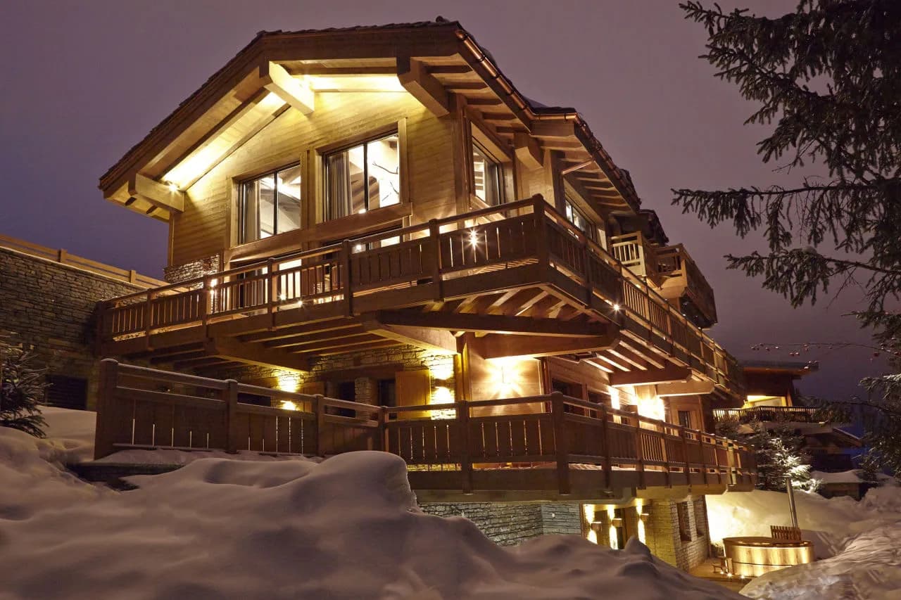 Ultra-Modern Chalet with Deluxe Wellness Facilities